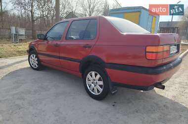 Седан Volkswagen Vento 1993 в Каменец-Подольском