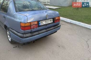 Седан Volkswagen Vento 1992 в 