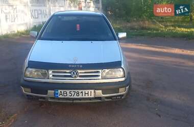 Седан Volkswagen Vento 1998 в 