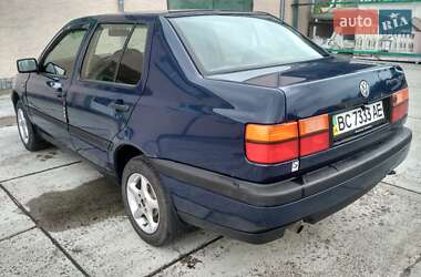 Седан Volkswagen Vento 1996 в Стрию