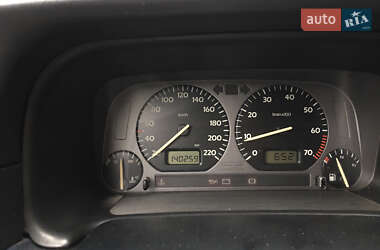 Седан Volkswagen Vento 1992 в 