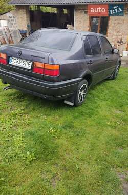 Седан Volkswagen Vento 1994 в Перемышлянах