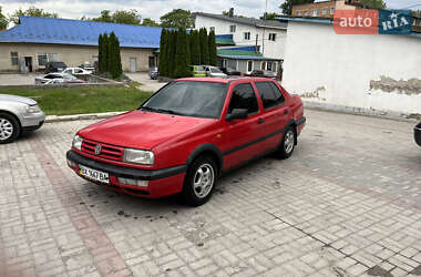 Седан Volkswagen Vento 1993 в Кам'янець-Подільському