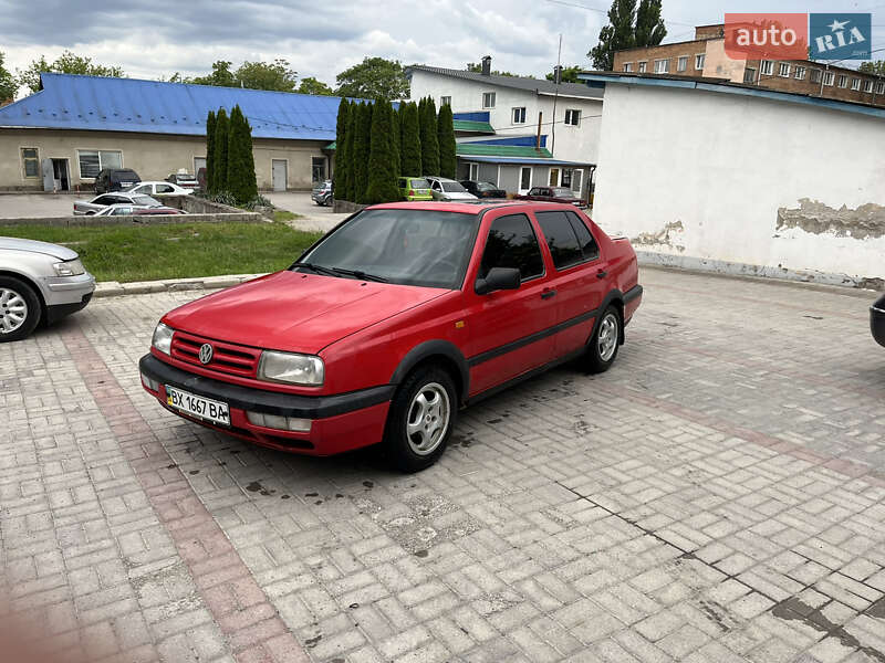 Седан Volkswagen Vento 1993 в 