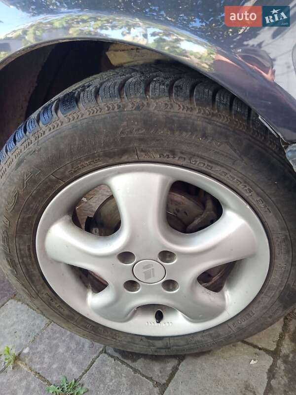 Седан Volkswagen Vento 1996 в Городку