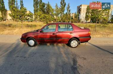 Седан Volkswagen Vento 1993 в 