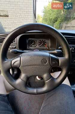 Седан Volkswagen Vento 1996 в Харькове