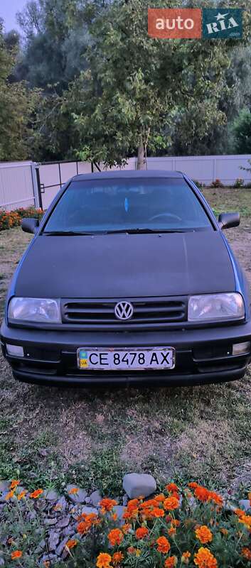 Седан Volkswagen Vento 1997 в Лужанах