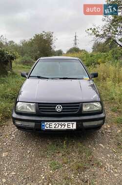 Седан Volkswagen Vento 1994 в Черновцах
