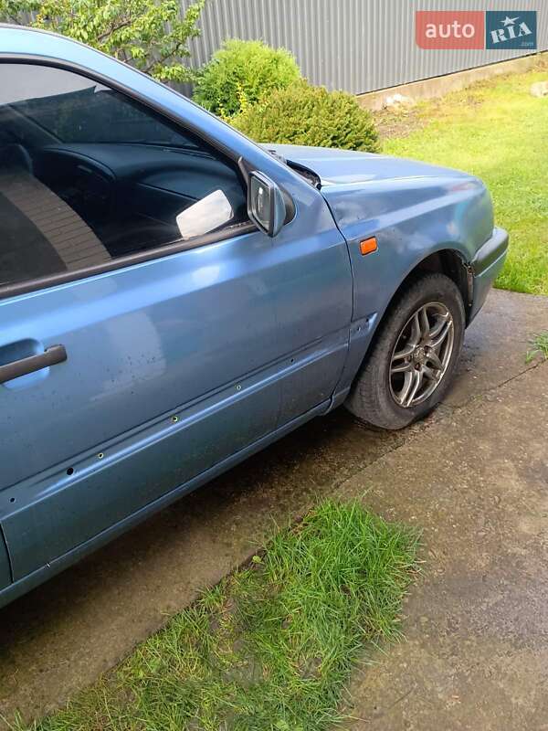 Седан Volkswagen Vento 1994 в Ивано-Франковске