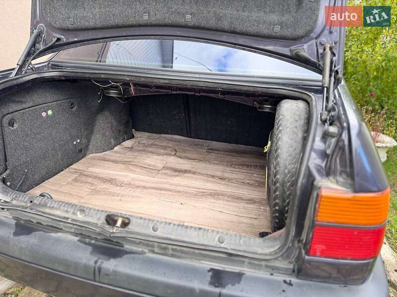 Седан Volkswagen Vento 1996 в Надворной