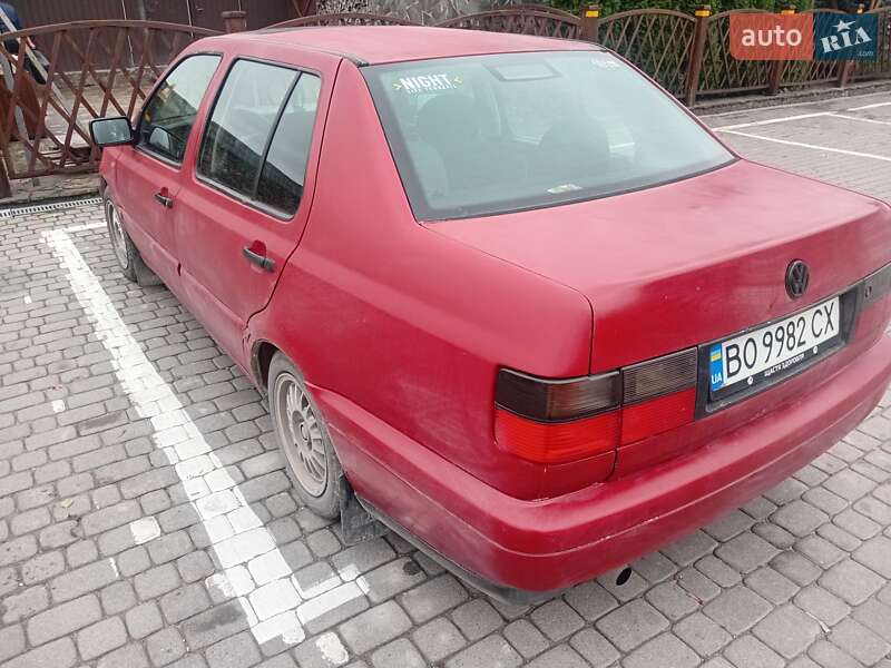 Седан Volkswagen Vento 1997 в Шепетовке