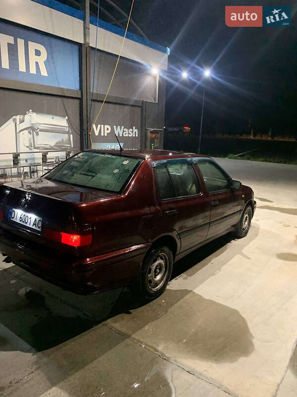 Седан Volkswagen Vento 1993 в Львове фото 5 Седан Volkswagen Vento 1993 в Львове
