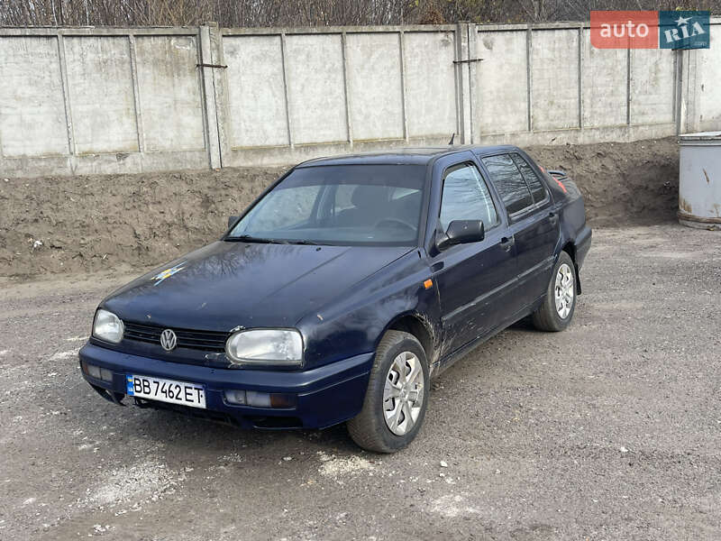 Седан Volkswagen Vento 1992 в Золотоноше фото Седан Volkswagen Vento 1992 в Золотоноше