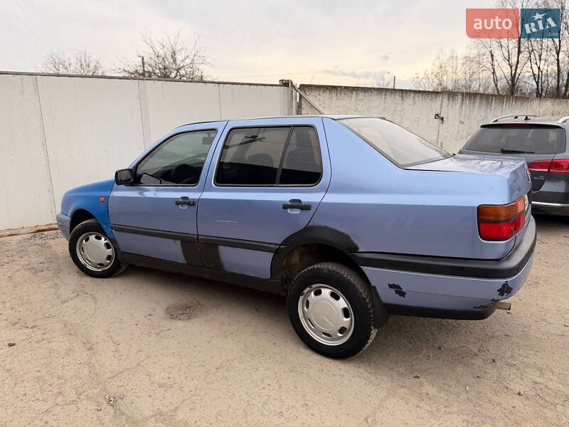 Седан Volkswagen Vento 1993 в Дрогобыче