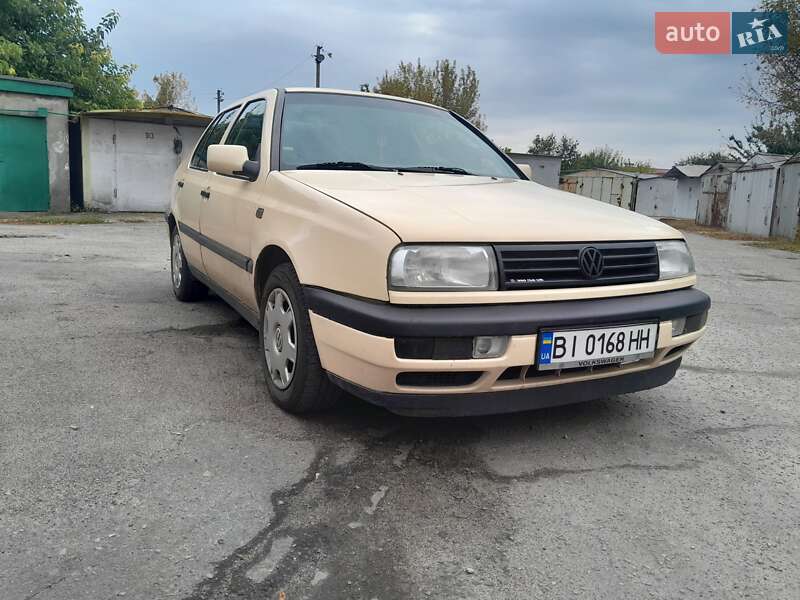 Седан Volkswagen Vento 1994 в Кременчуге фото 10 Седан Volkswagen Vento 1994 в Кременчуге