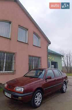 Седан Volkswagen Vento 1992 в Рожнятове