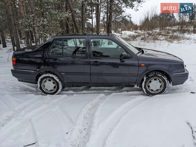 Седан Volkswagen Vento 1994 в Рафалівці