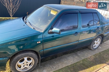 Седан Volkswagen Vento 1998 в Городке