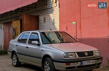 Седан Volkswagen Vento 1996 в Чернигове