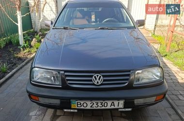 Седан Volkswagen Vento 1994 в Хмільнику