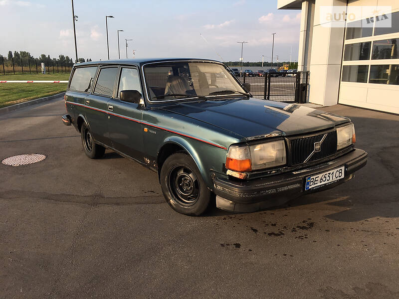 Универсал Volvo 240 1986 в Киеве