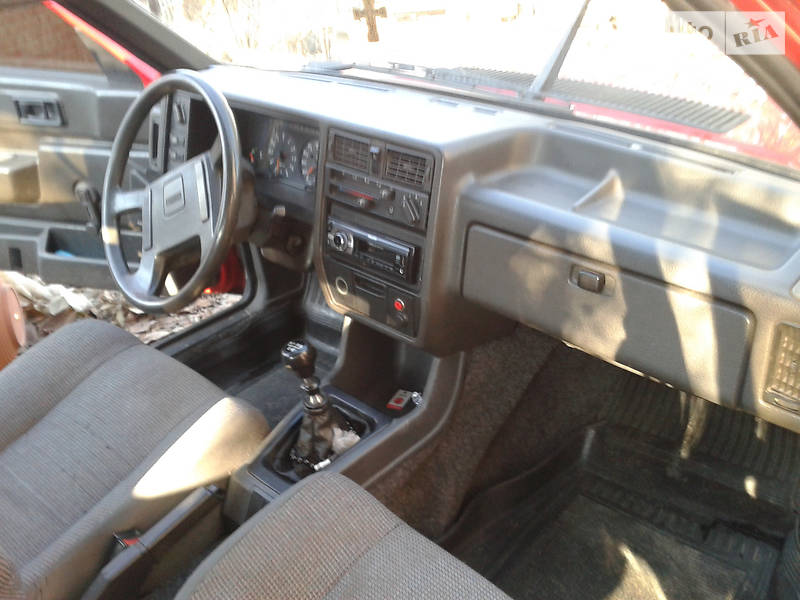Хэтчбек Volvo 340 1986 в Львове