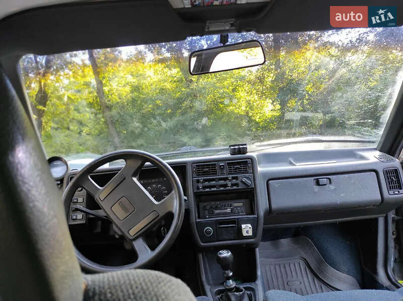 Лифтбек Volvo 340 1984 в Петриковке