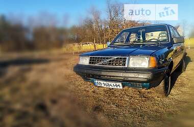 Хэтчбек Volvo 340 1988 в Ровно