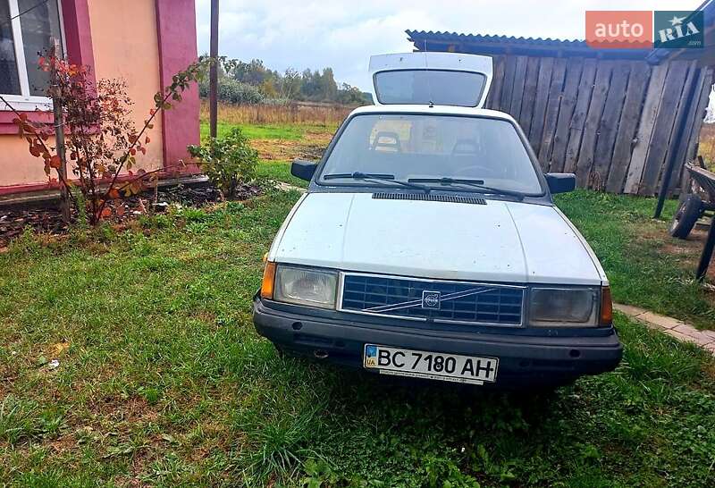 Хэтчбек Volvo 340 1986 в 