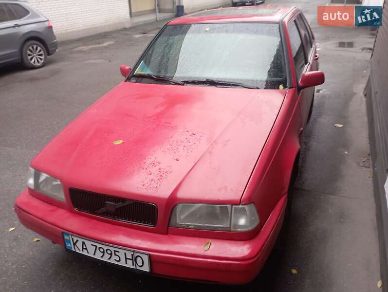 Хетчбек Volvo 440 1996 в Києві