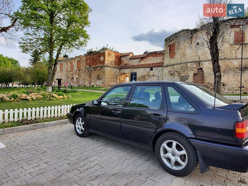 Хэтчбек Volvo 440 1994 в Бережанах