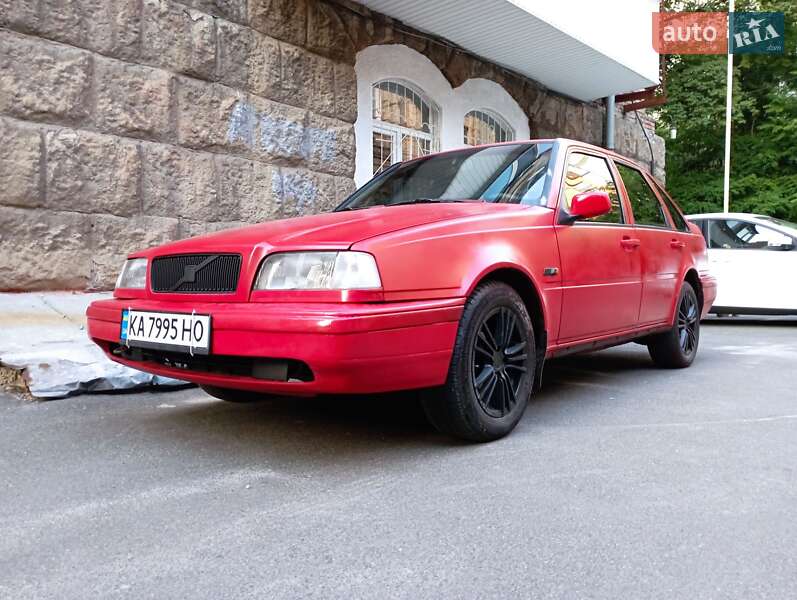 Хетчбек Volvo 440 1996 в Києві