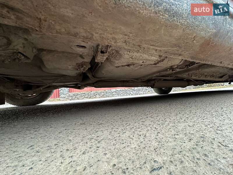 Хэтчбек Volvo 440 1991 в Шумске