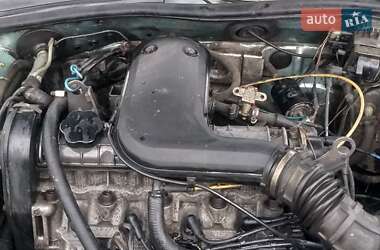 Хэтчбек Volvo 440 1989 в 
