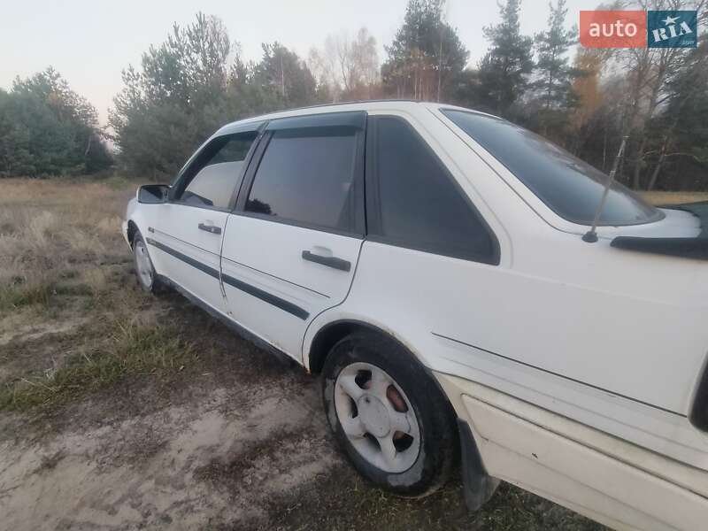 Хэтчбек Volvo 440 1992 в Камне-Каширском