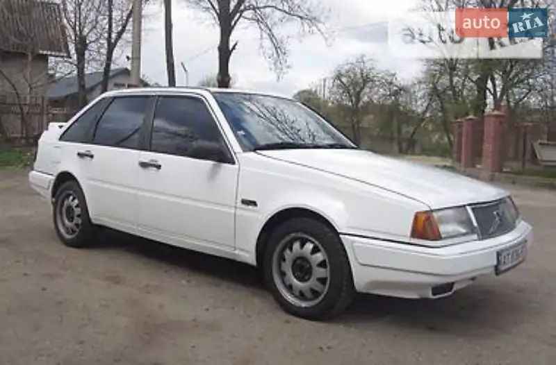 Volvo 440