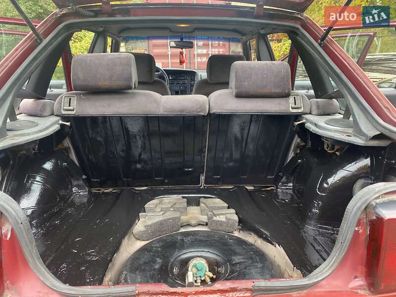 Хэтчбек Volvo 440 1995 в Киеве