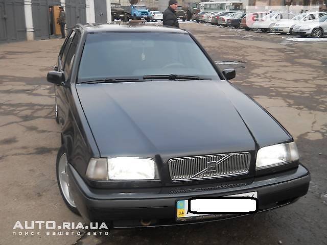 Седан Volvo 460 1994 в Яремче