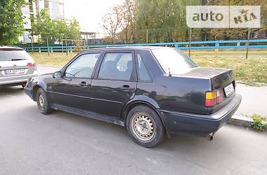 Седан Volvo 460 1991 в 