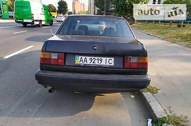 Седан Volvo 460 1991 в 