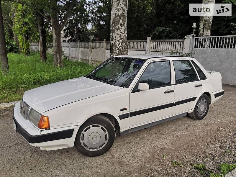 Седан Volvo 460 1991 в Одессе