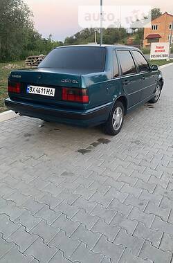Седан Volvo 460 1993 в Черновцах