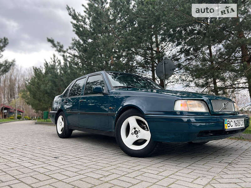 Седан Volvo 460 1996 в Дрогобичі