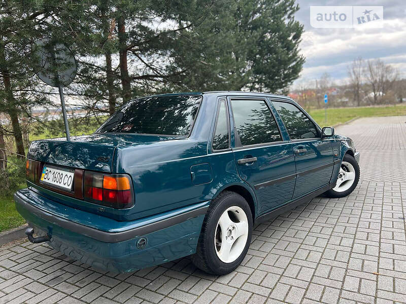 Седан Volvo 460 1996 в Дрогобичі