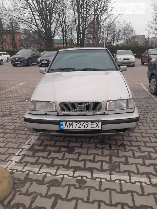 Седан Volvo 460 1996 в Житомирі
