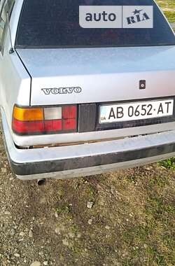 Седан Volvo 460 1990 в Черновцах