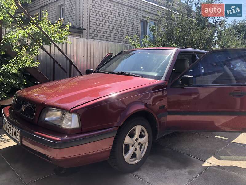 Седан Volvo 460 1994 в Корсунь-Шевченківському