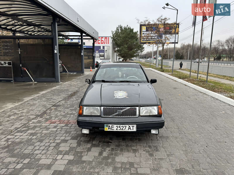 Седан Volvo 460 1991 в Дніпрі