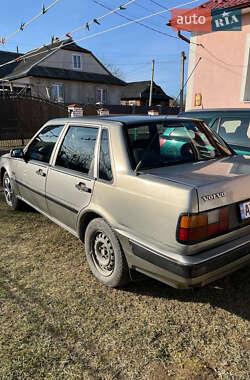 Седан Volvo 460 1991 в 